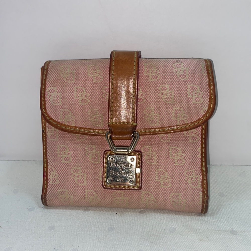 Auth Vintage Dooney & Bourke latch lock Wallet